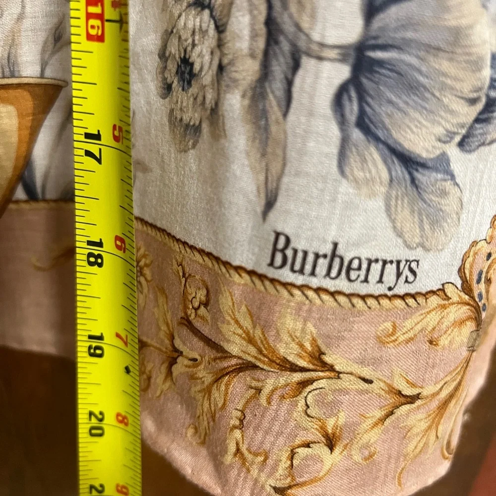 Vintage Burberrys Floral Print handkerchief - Pink and Cream - Picture 4 of 4